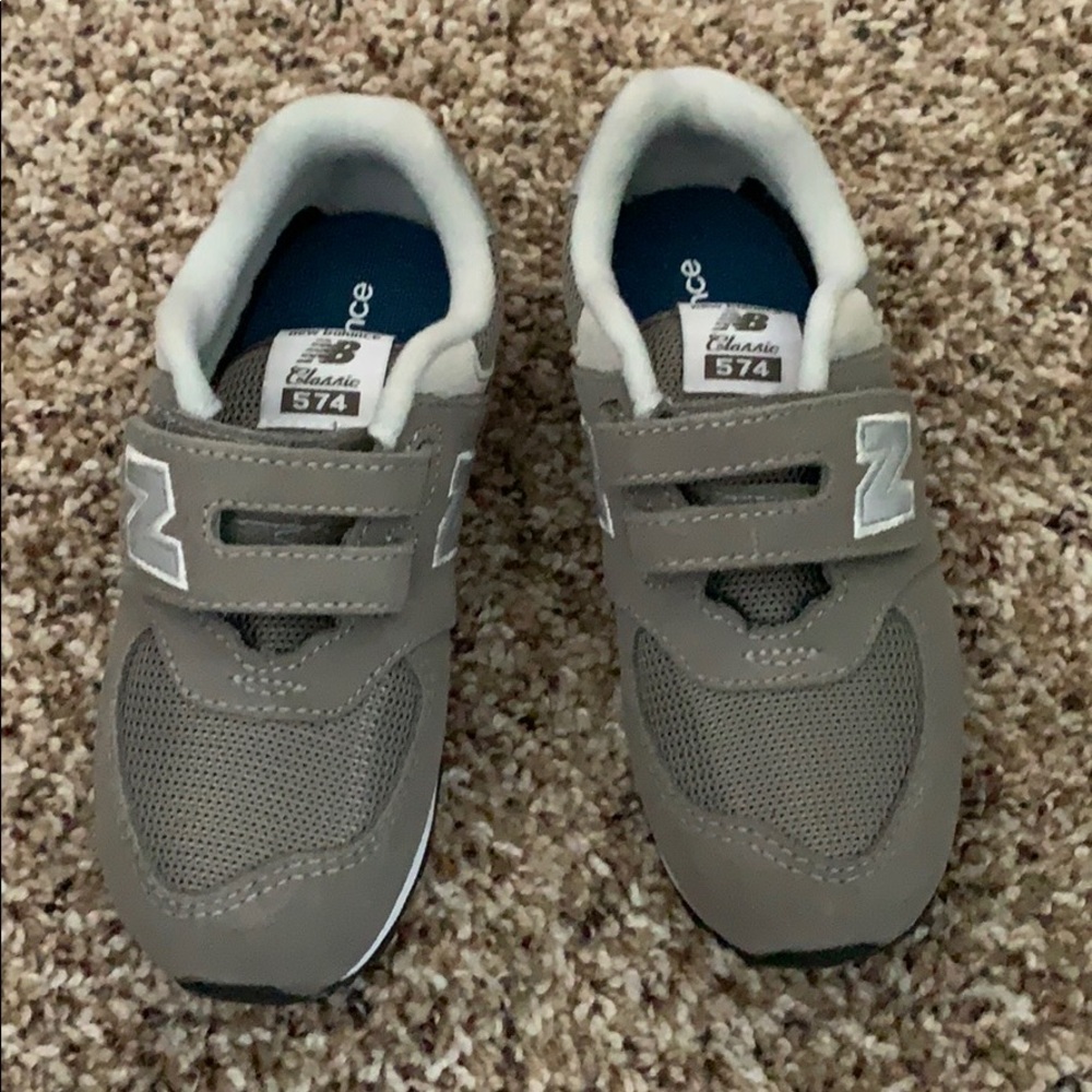 New balance hook and loop